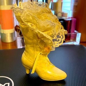 Beautiful Boot Ceramic Little with Lace!!!♥️♥️♥️ 👢